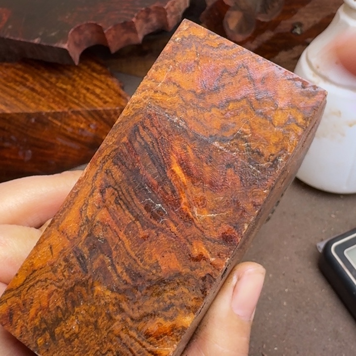 甘***霖黄花梨/降香黄檀黄花梨牌子