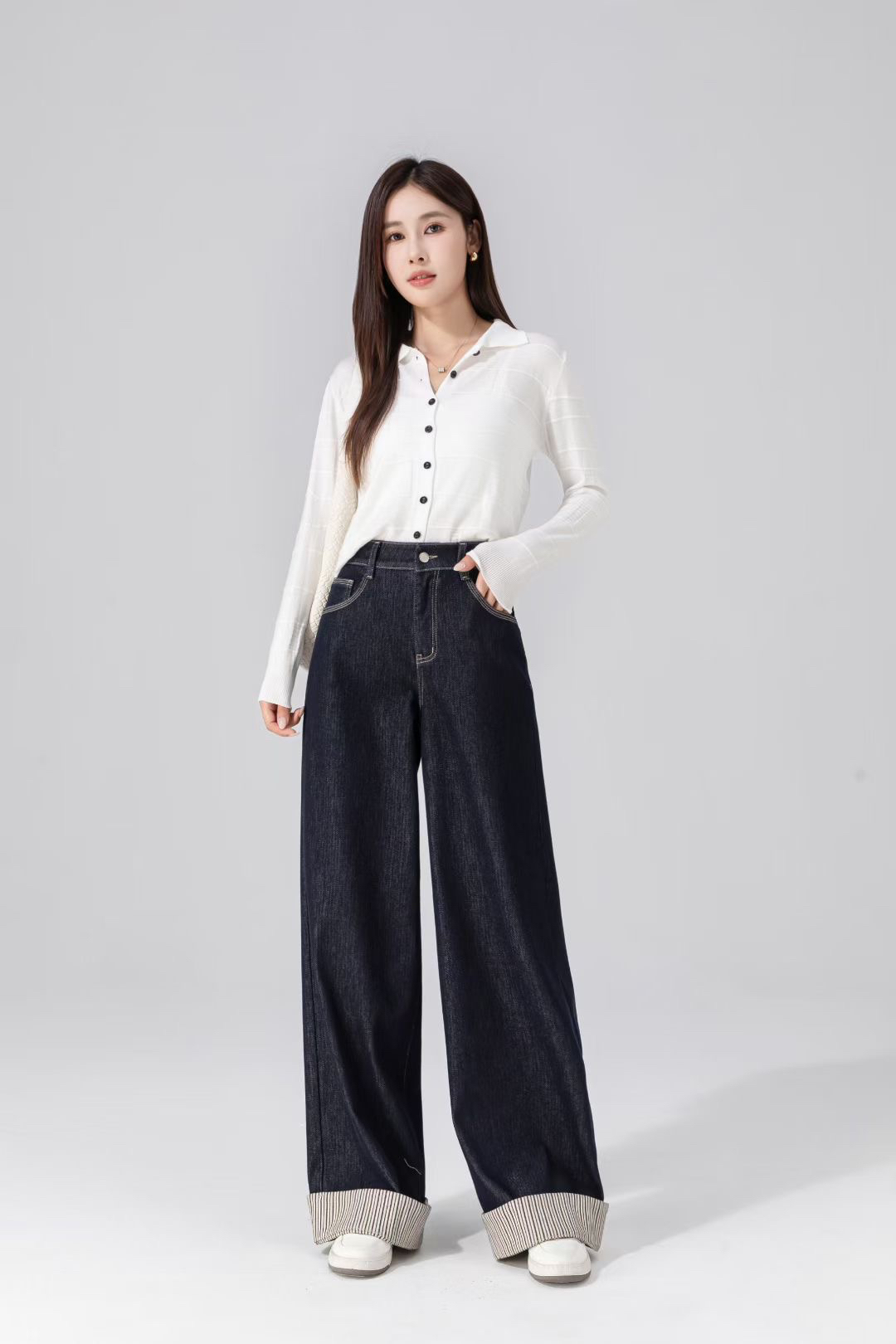 秋季新款撞色明线松弛宽松直筒牛仔裤女