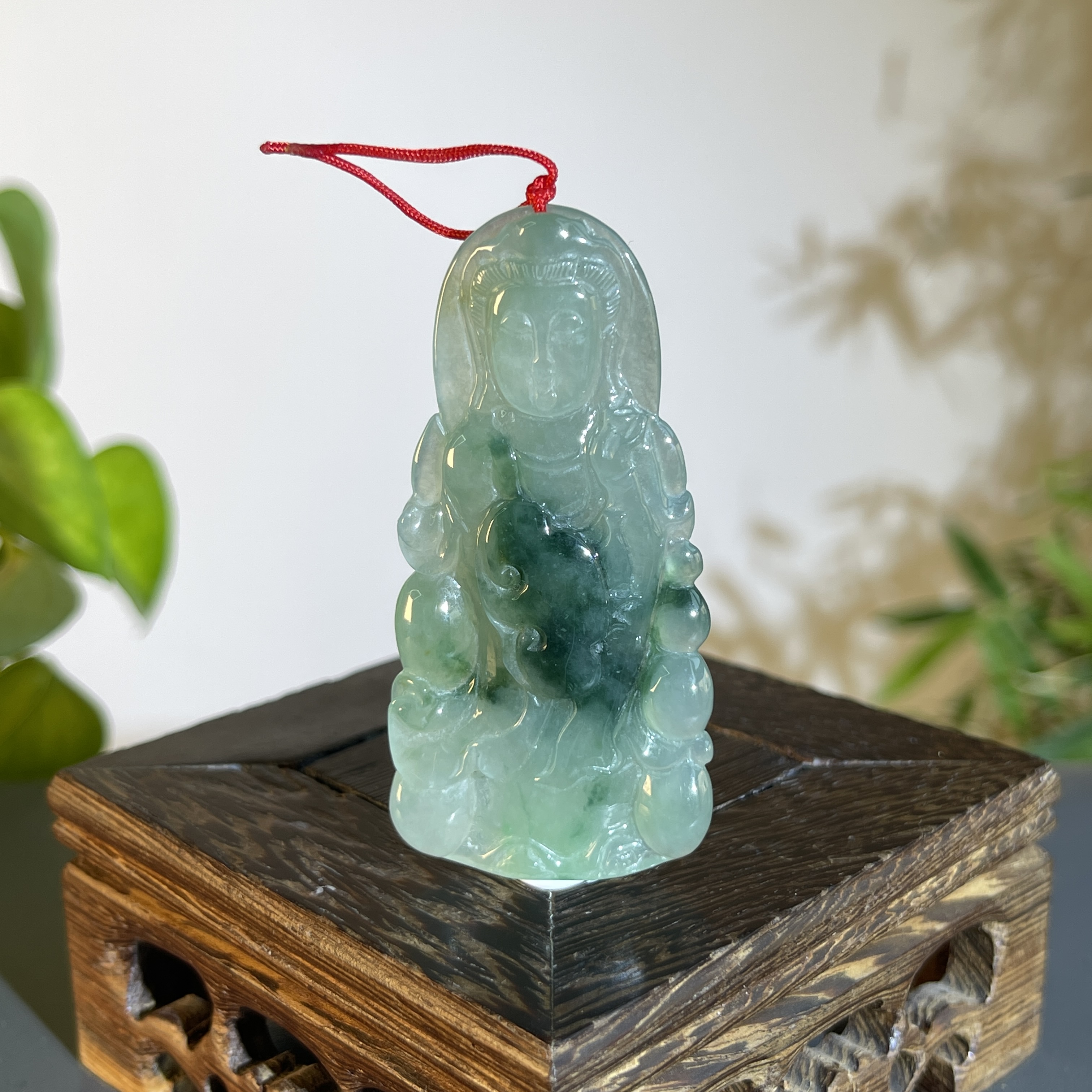 JTW04-83 天然缅甸翡翠A货 站观音