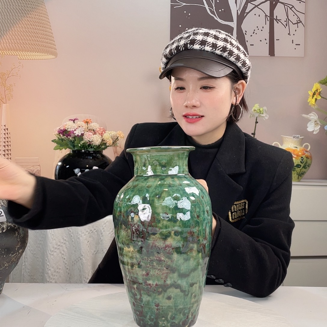 苏***姐摆件095 景德镇陶瓷艺术精品