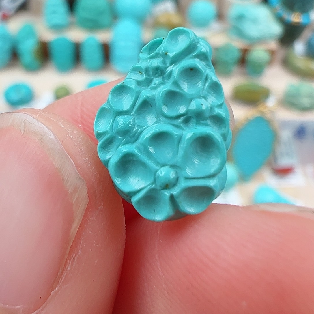 绿松石配饰未镶嵌