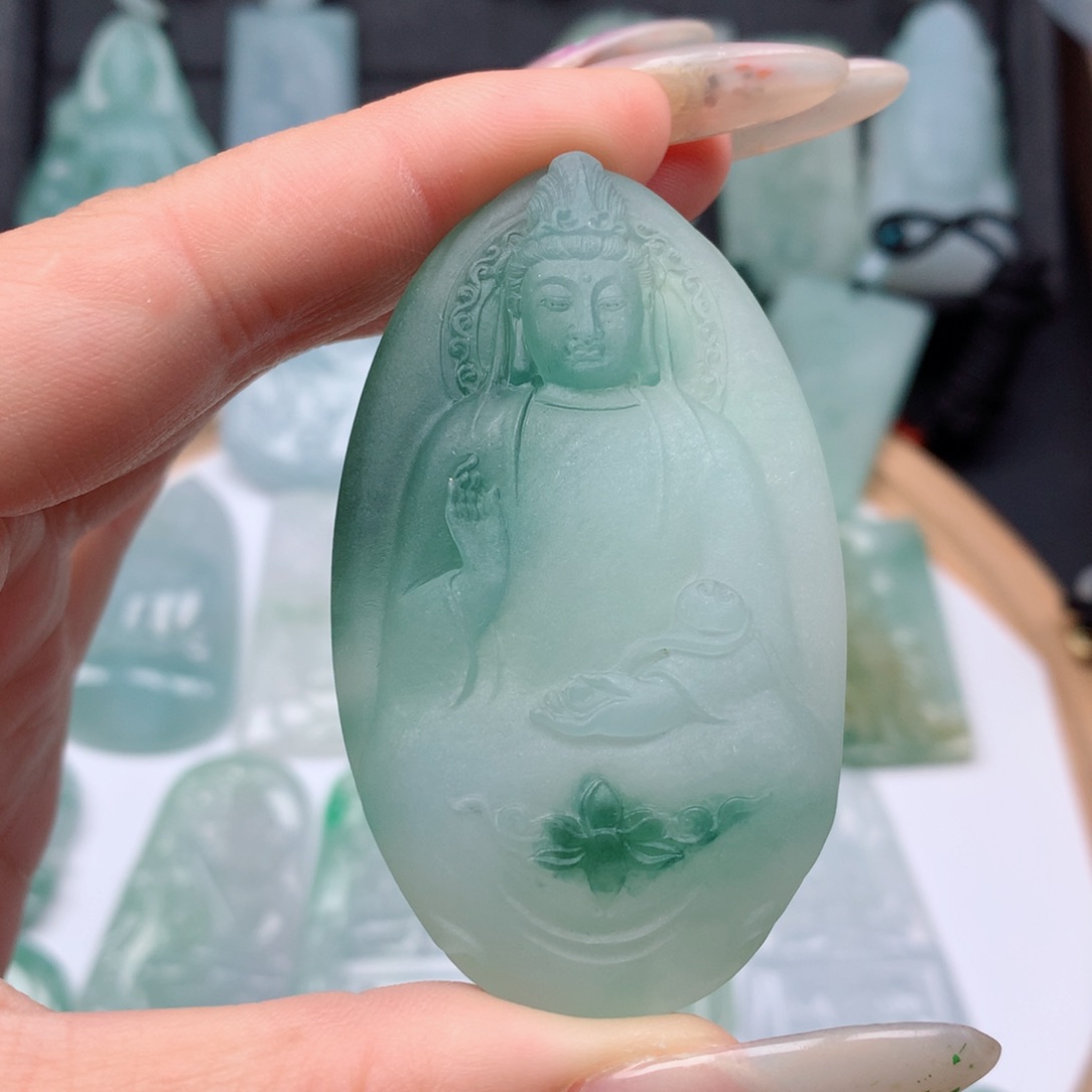 【闪购商品】翡翠颈饰未镶嵌素衣