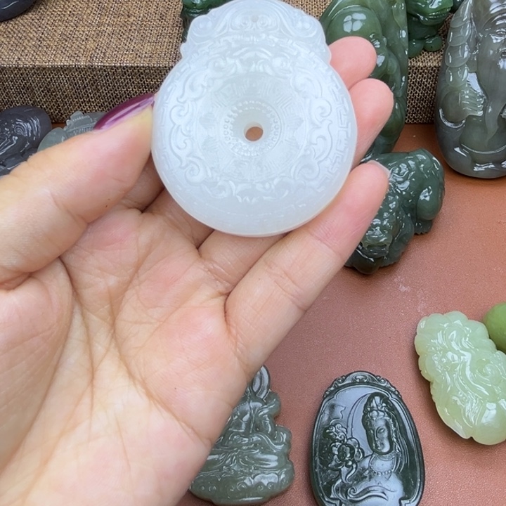 和田玉未镶嵌挂件