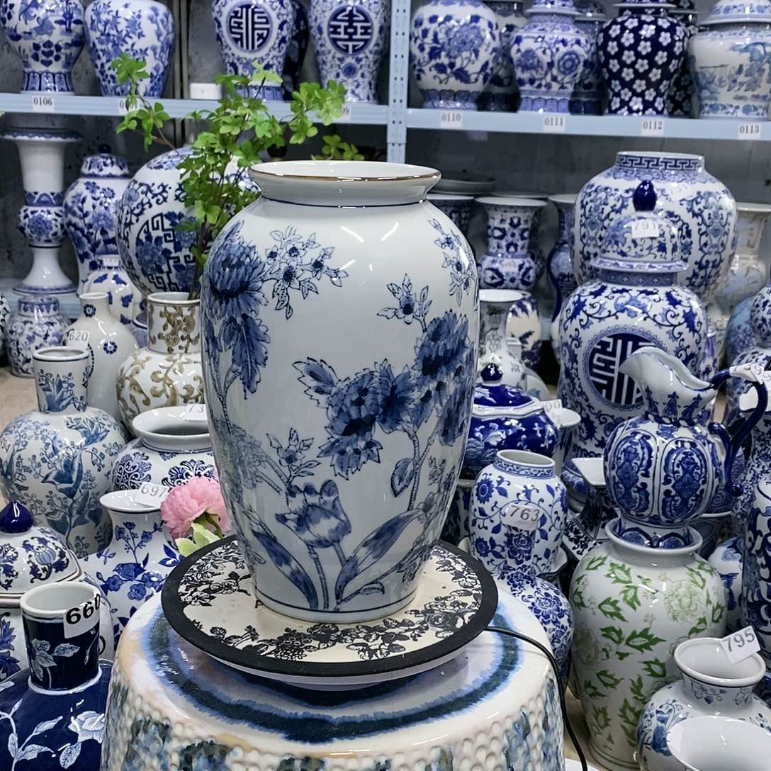 【闪购商品】摆件萝卜瓶瓷器…………………………