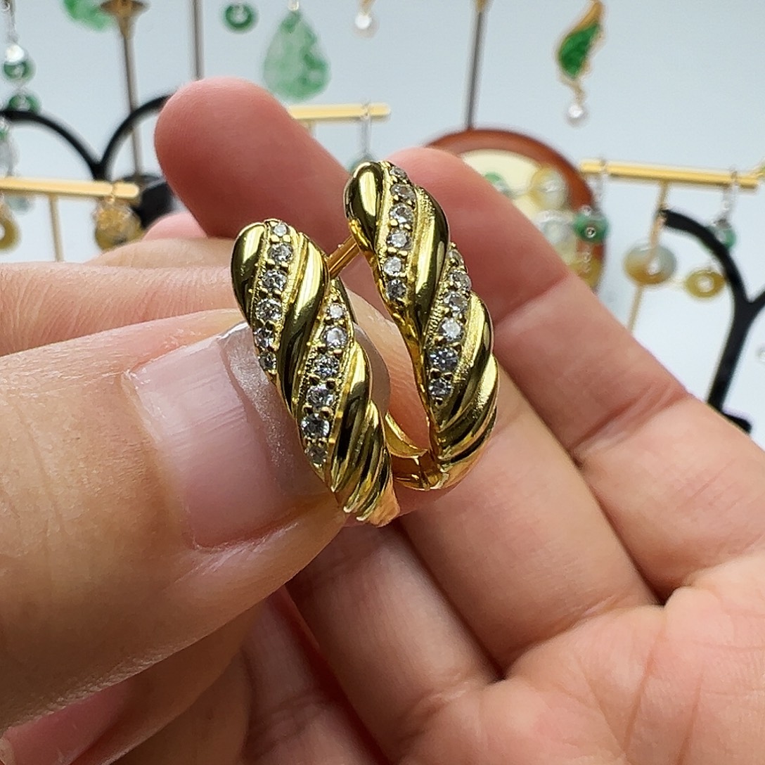 翡翠未镶嵌耳饰耳包