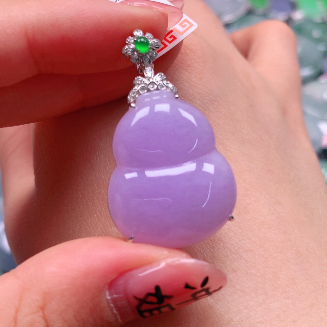 翡翠颈饰18K金镶嵌天然翡翠