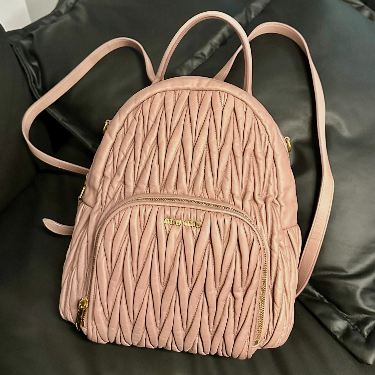 95新 MIU MIU/缪缪 XM/裸粉色褶皱金标羊皮双肩包/THWJ06108701