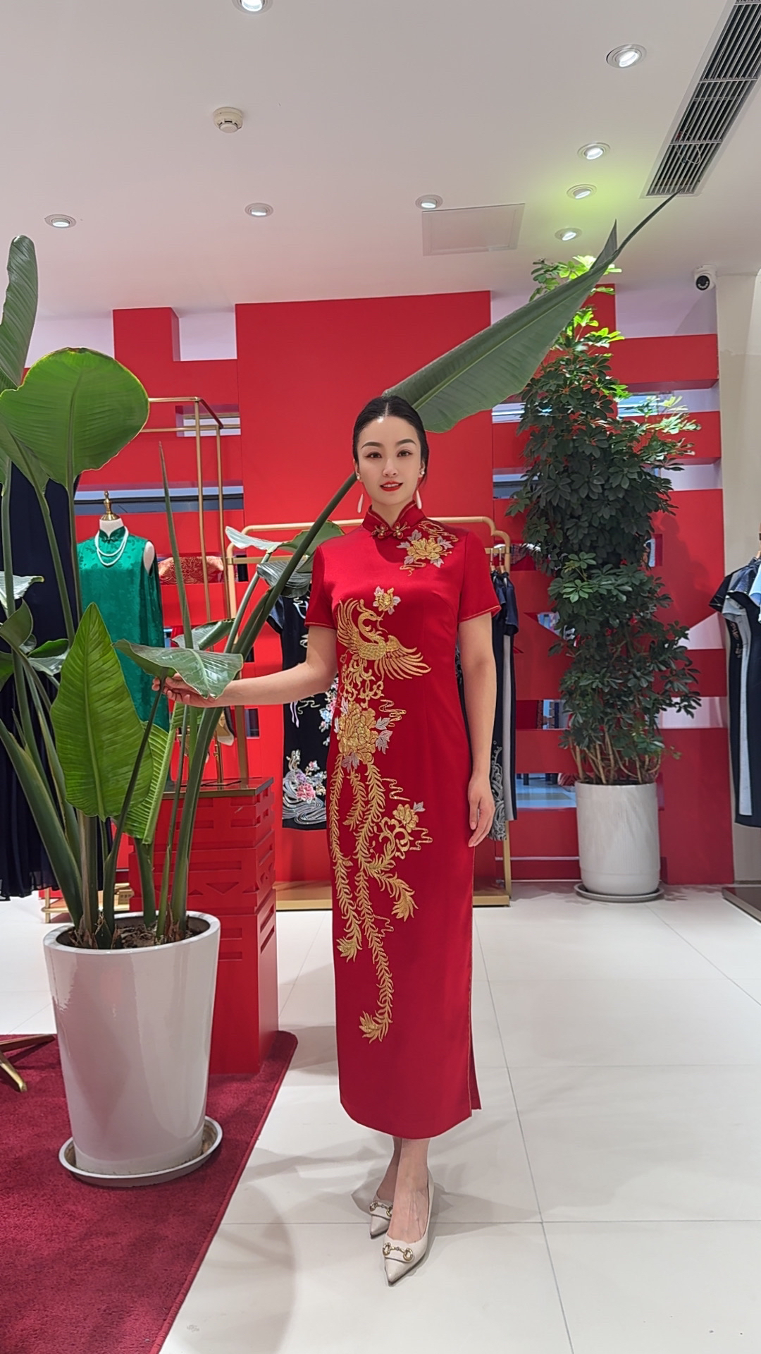 17922红色重工盘金绣彩凤婚宴新娘喜婆婆喜妈妈旗袍