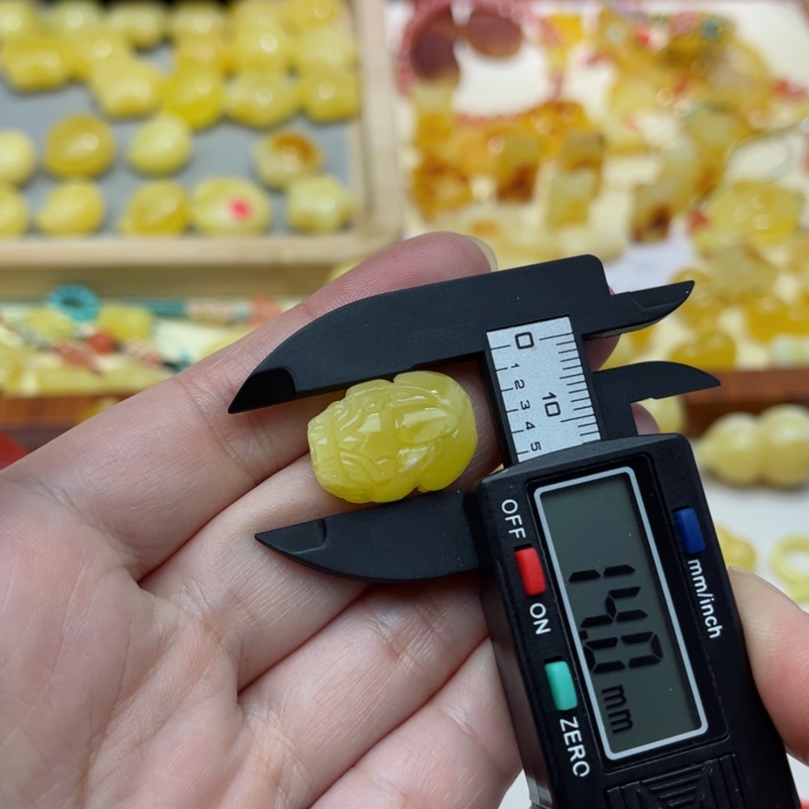 【闪购商品】蜜蜡裸石未镶嵌定制