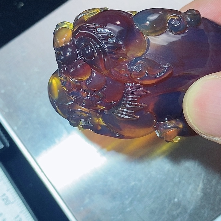 琥珀颈饰未镶嵌一