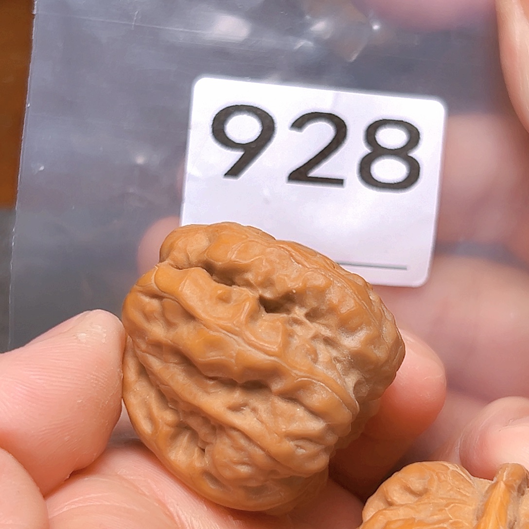 文玩核桃吊坠蛤蟆头