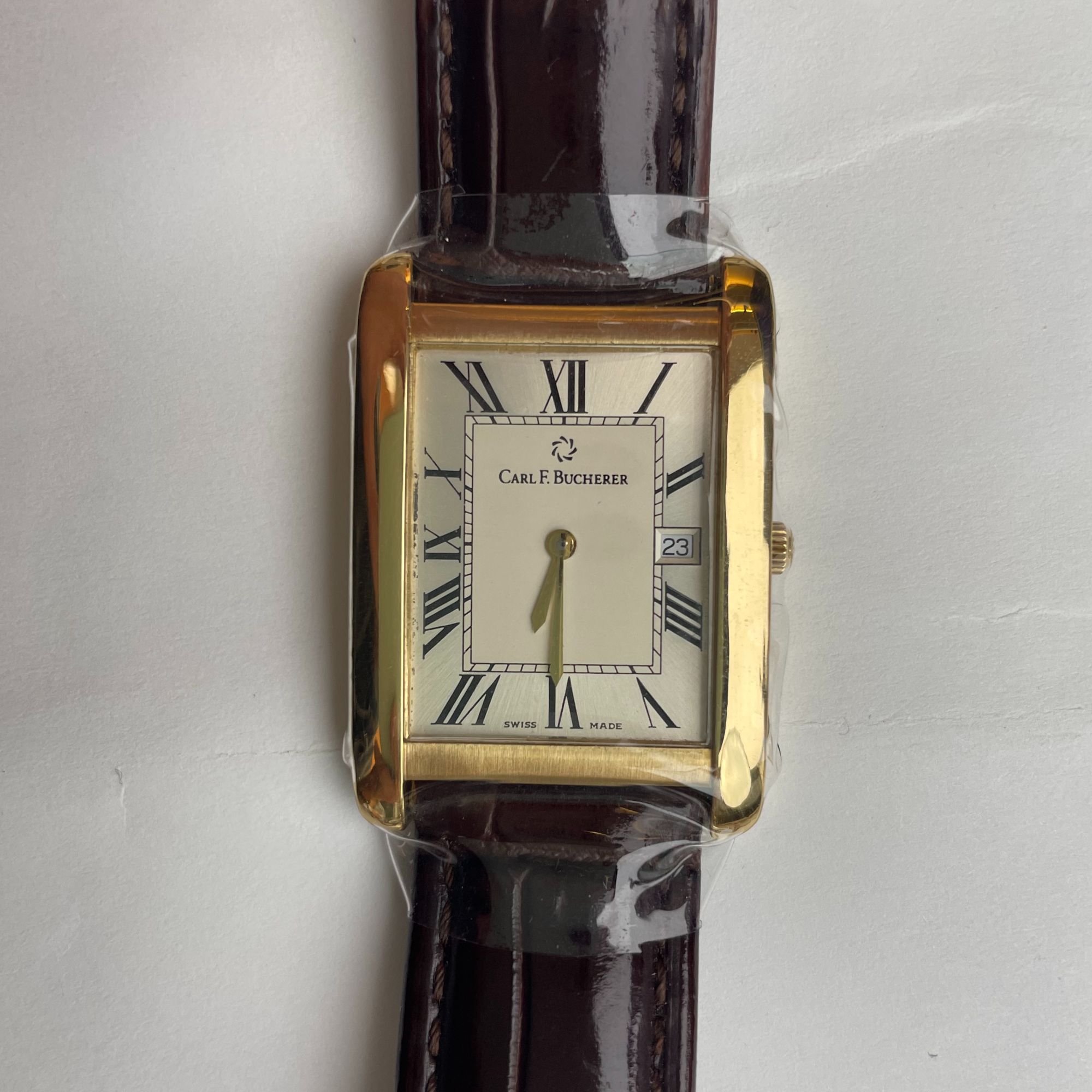 95新 宝齐莱 256-061石英16.5*26mm单表腕表