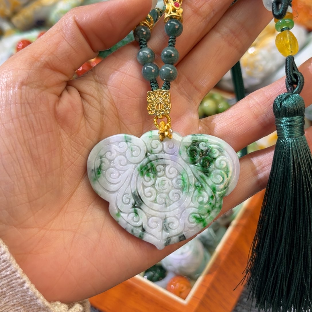 翡翠颈饰未镶嵌待编款