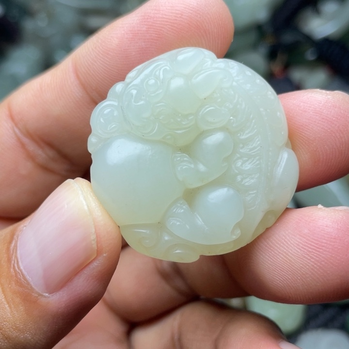 颈饰未镶嵌和田玉