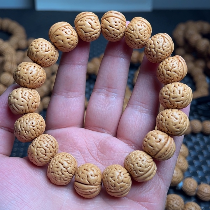 桃核手串矮庄金鱼肚