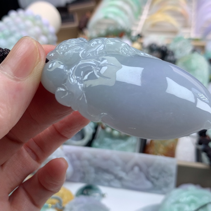 翡翠颈饰未镶嵌吊坠