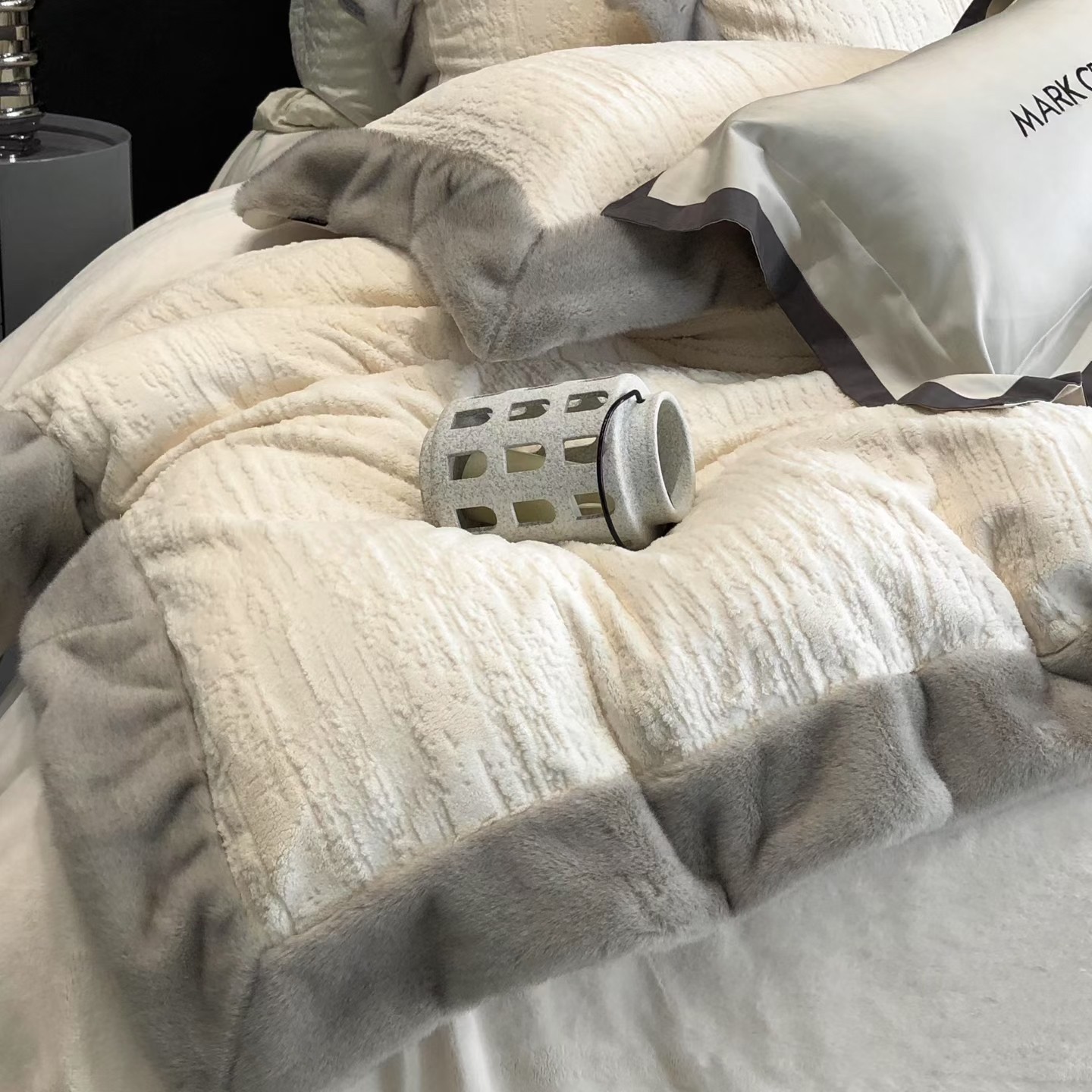 玛洛驰！正品！ 浮雕熊极绒高奢冬季四件套加厚