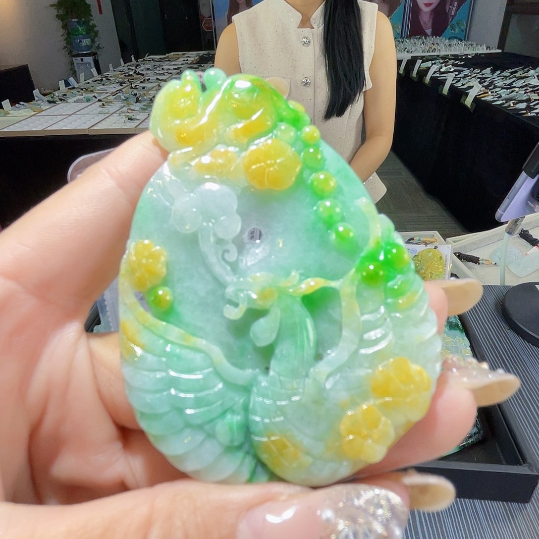 颈饰未镶嵌翡翠一