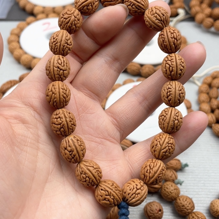 年**鱼12.2尺寸野生 桃核手持