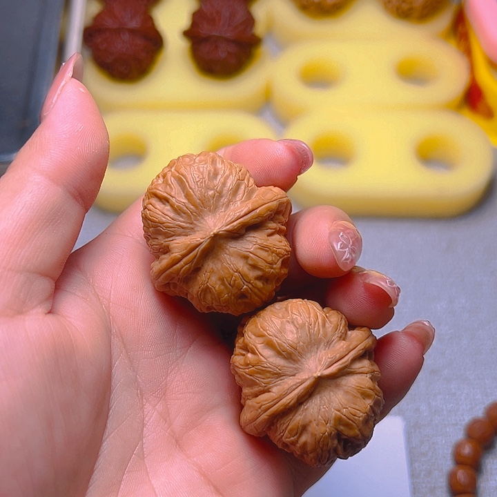 把件桃核元宝001