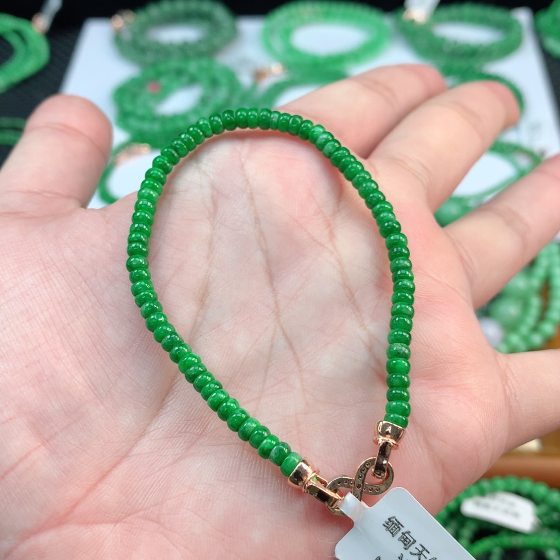 翡翠手链未镶嵌翡翠