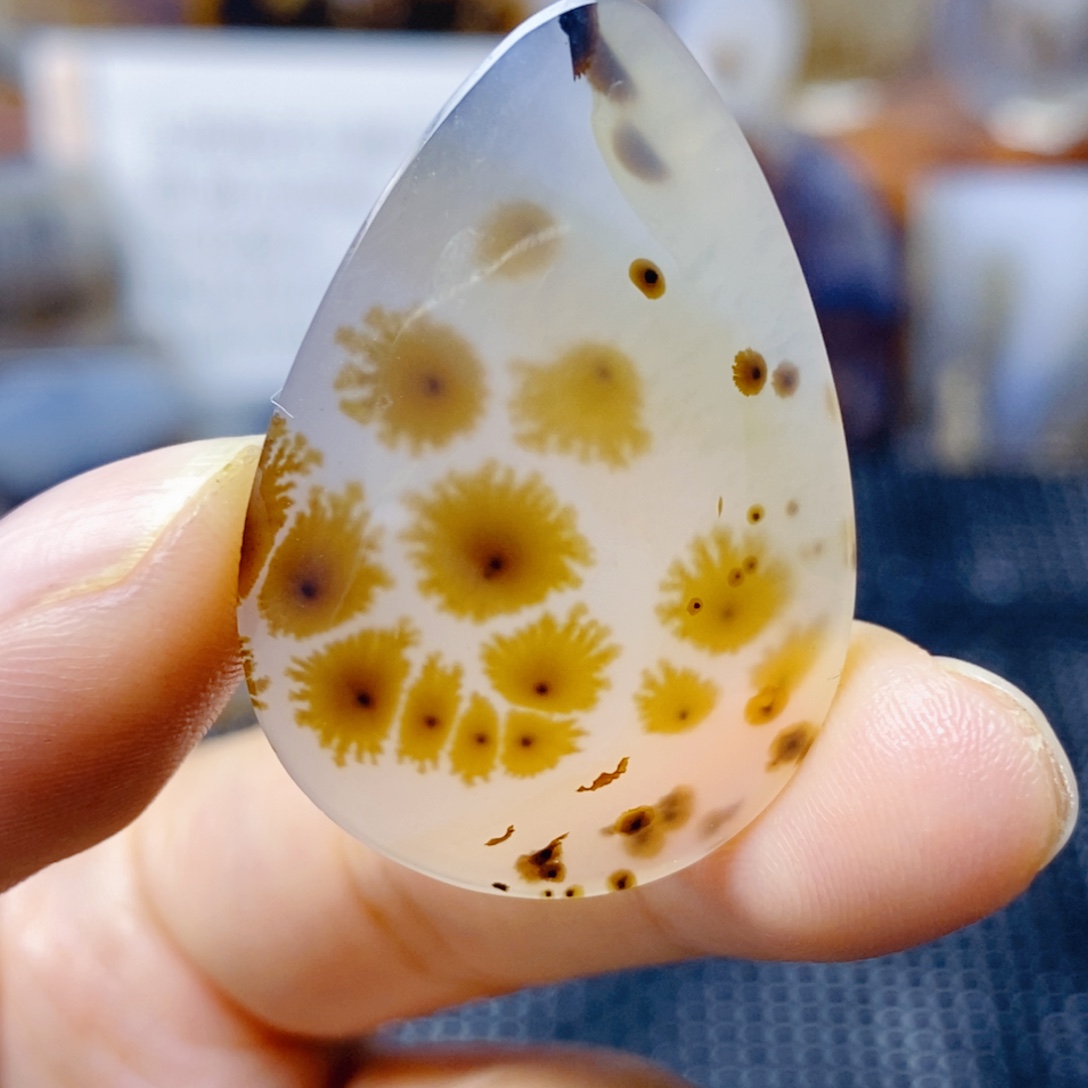 玛瑙/玉髓未镶嵌珠宝奇石