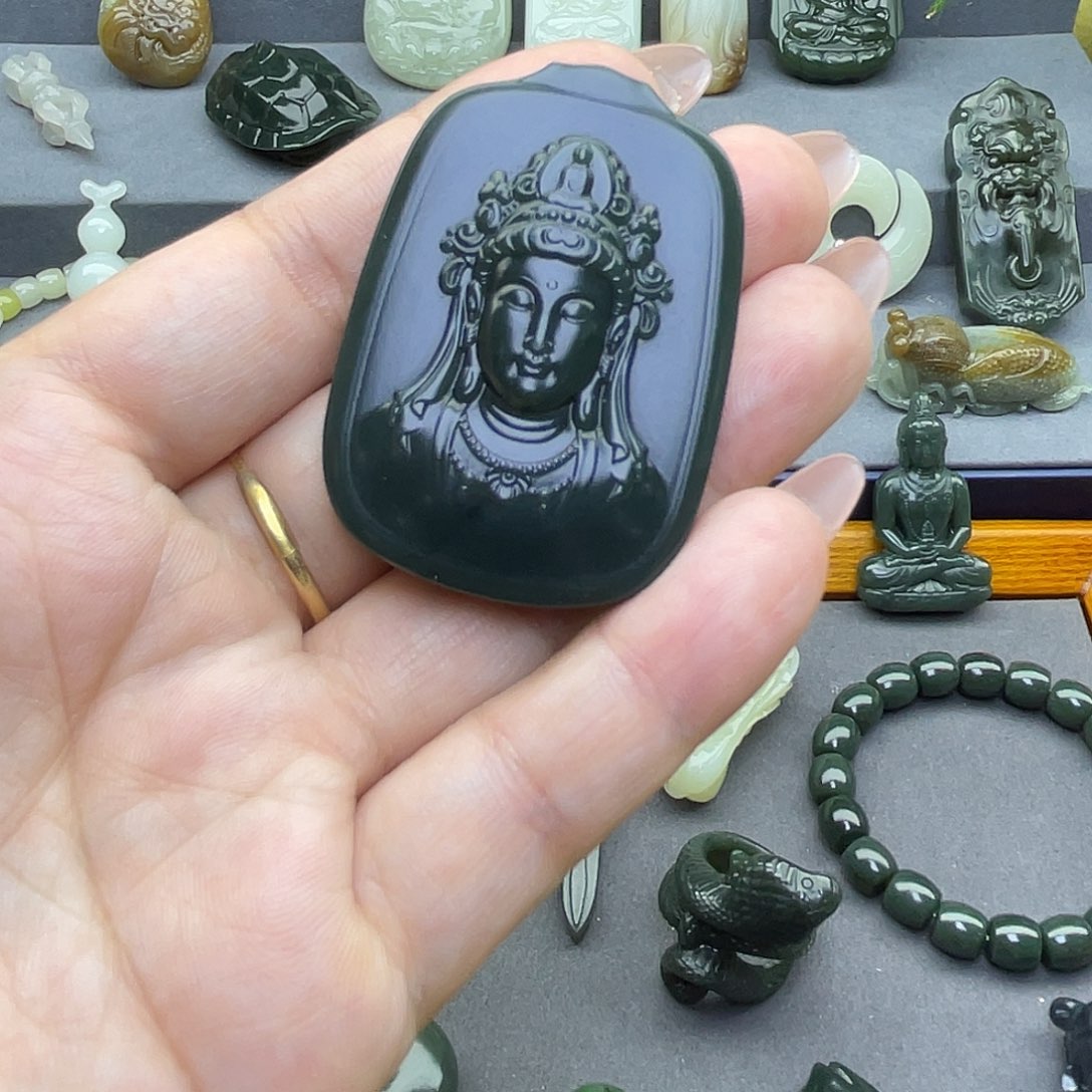 和田玉未镶嵌颈饰B****e