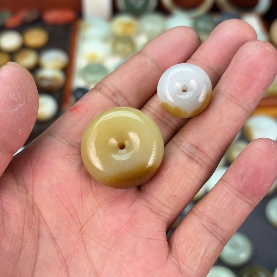 和田玉（糖玉）颈饰未镶嵌小*