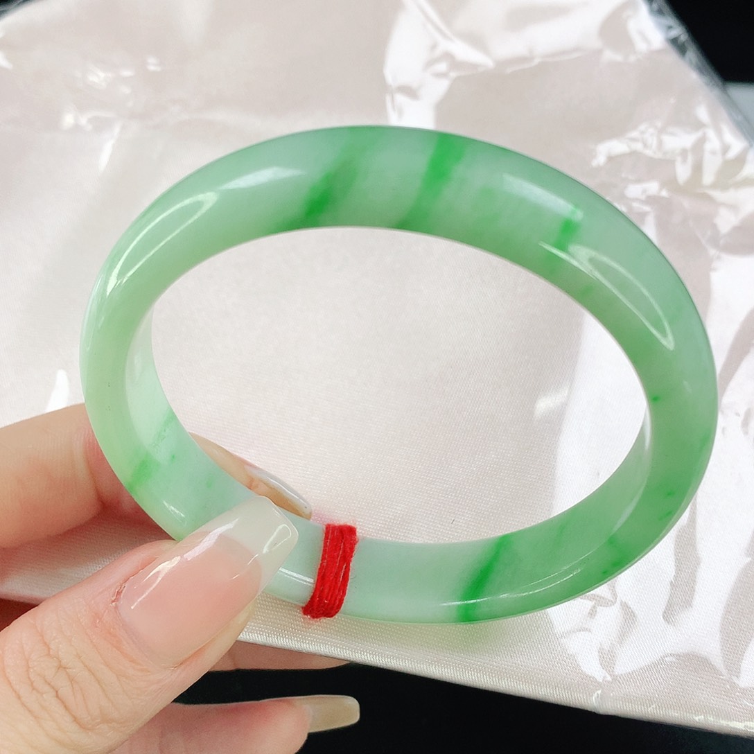 翡翠手镯未镶嵌303翡翠