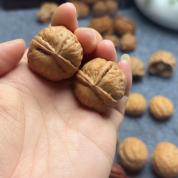 文玩核桃把件忘*了三棱手捻1812