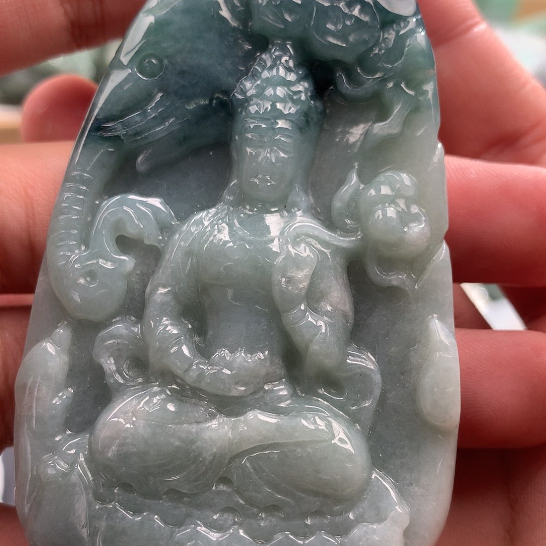 吊坠(不含链)未镶嵌翡翠