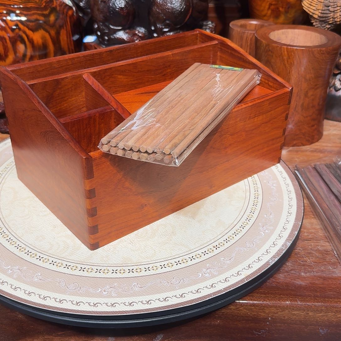 山***风大果紫檀（缅甸花梨）纸巾盒和筷子