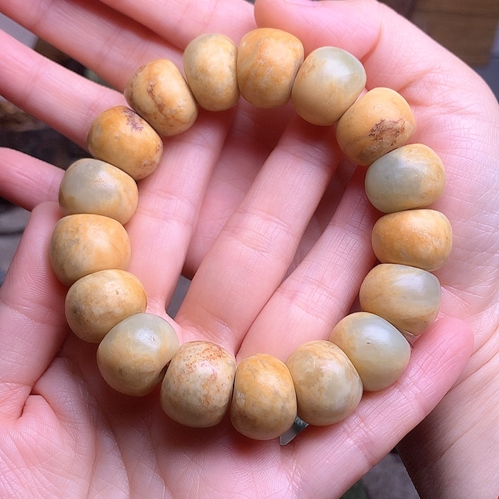 岫岩河磨玉（透闪石质玉）手串未镶嵌王*