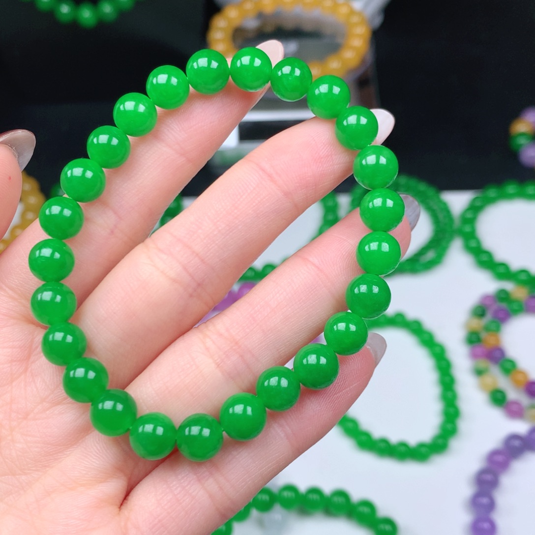 心***囍一物一拍，卡8辣绿色手串