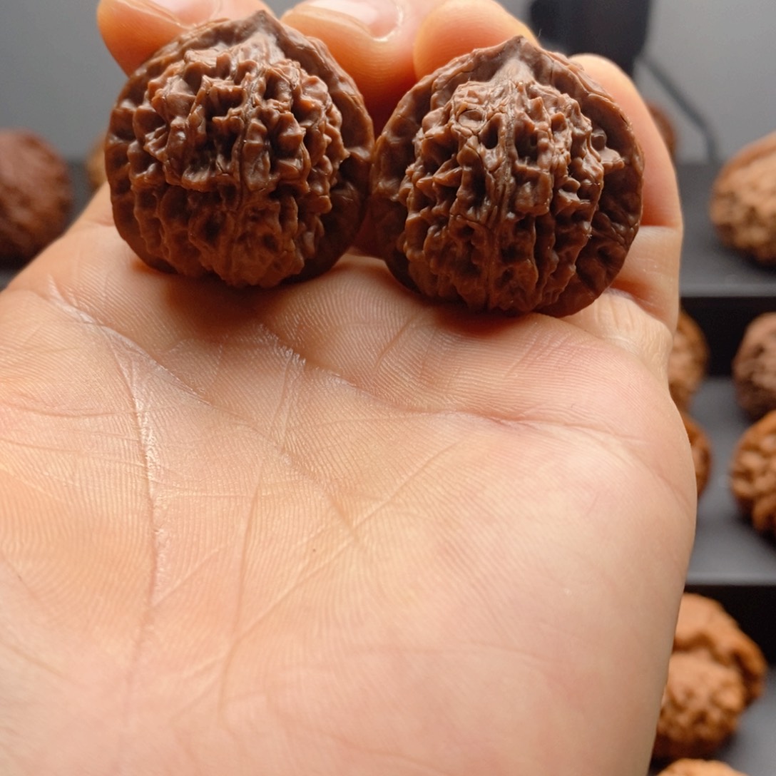 把件文玩核桃百*溪秦岭野生无名30