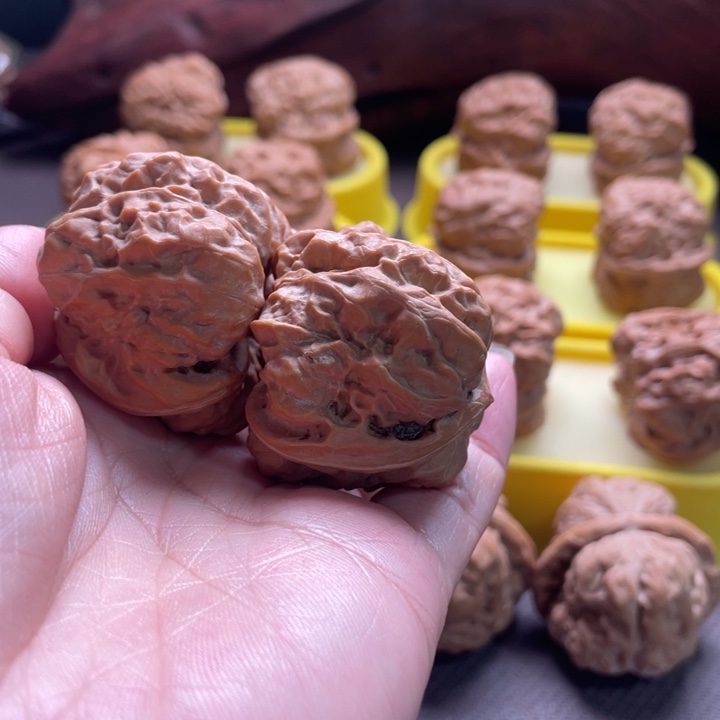 M***朱吊坠文玩核桃蛤蟆头