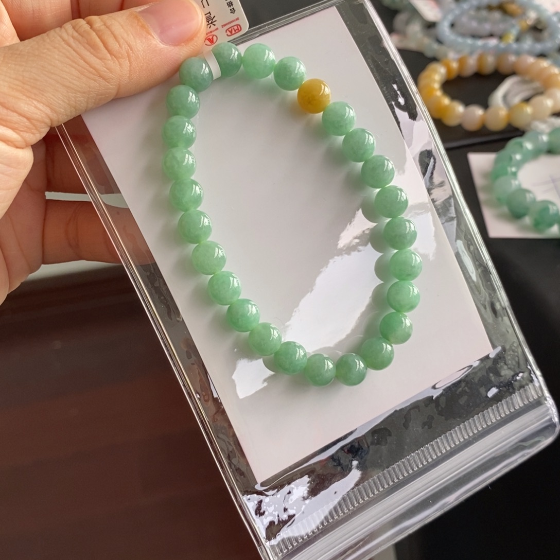 翡翠未镶嵌手链卡7.2