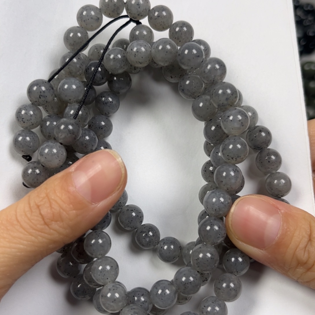 和田玉手链未镶嵌卡8圆珠108颗