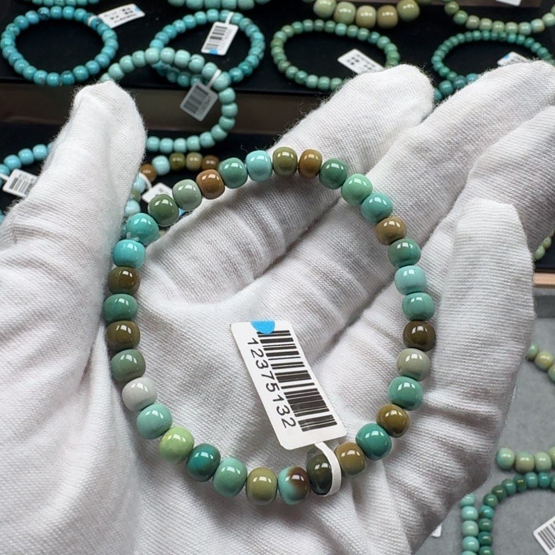 绿松石未镶嵌挂件