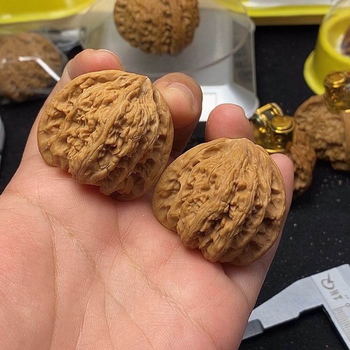 龙脊菩提吊坠红宝石