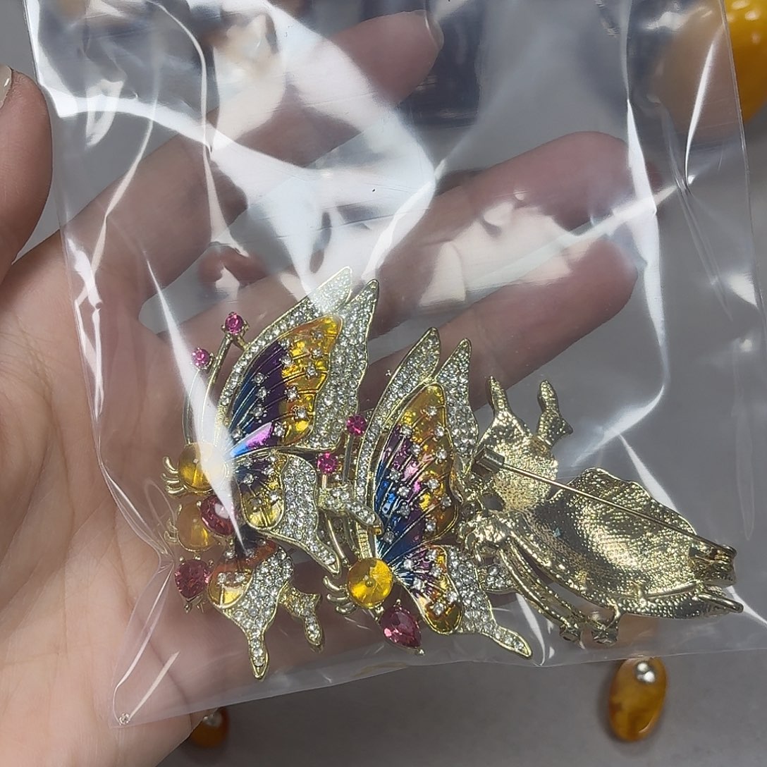 约***盒琥珀未镶嵌颈饰吊坠