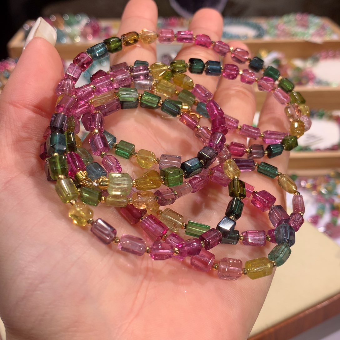 碧玺多样性发货一件未镶嵌