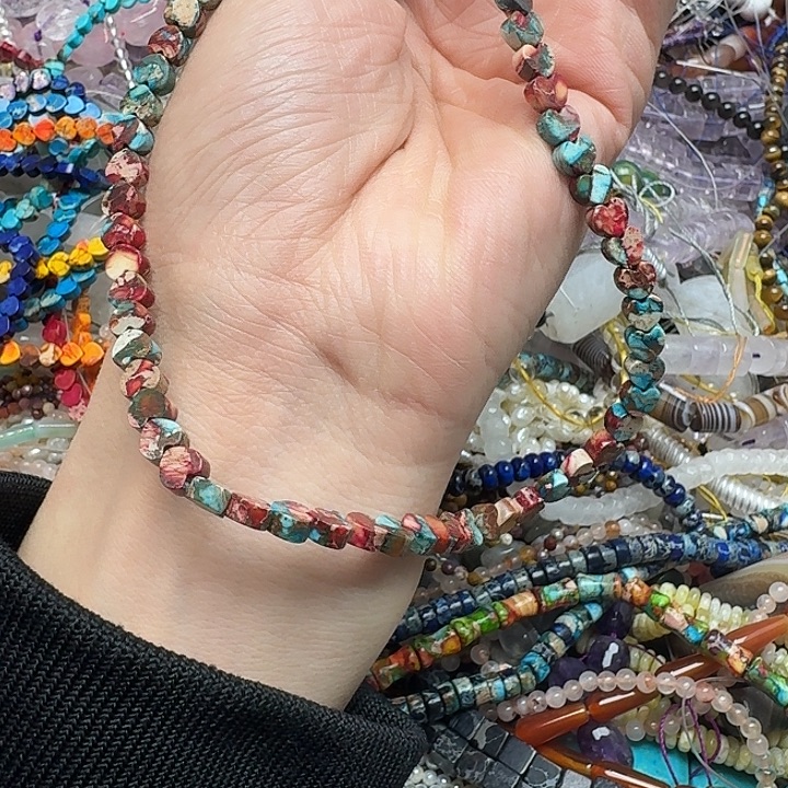 玛瑙/玉髓未镶嵌珠宝半成品一条6mm帝王石爱心