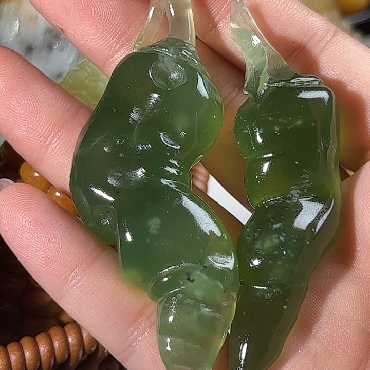 Z***W蛇纹石玉未镶嵌珠宝奇石