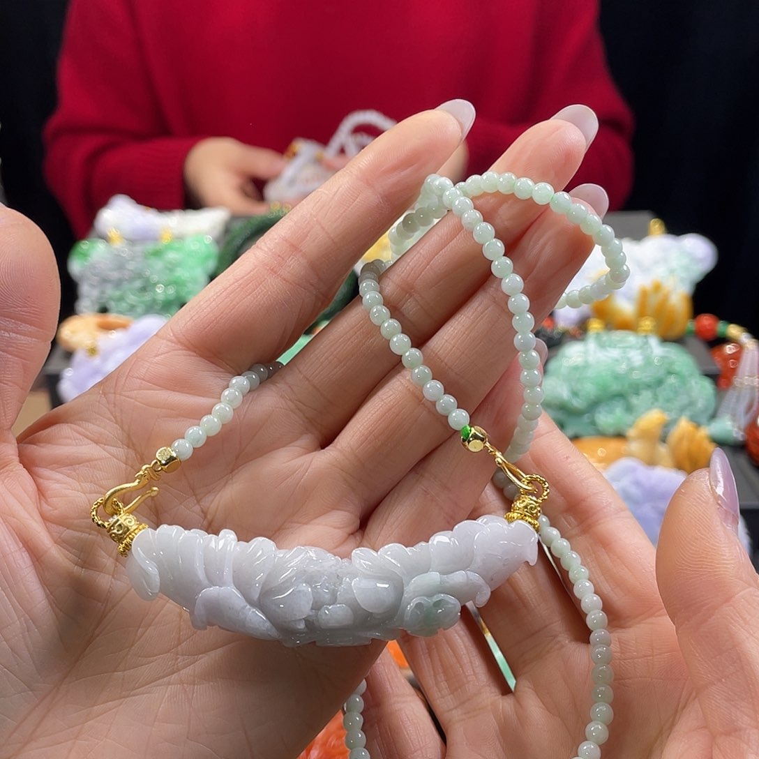 翡翠颈饰未镶嵌代编织