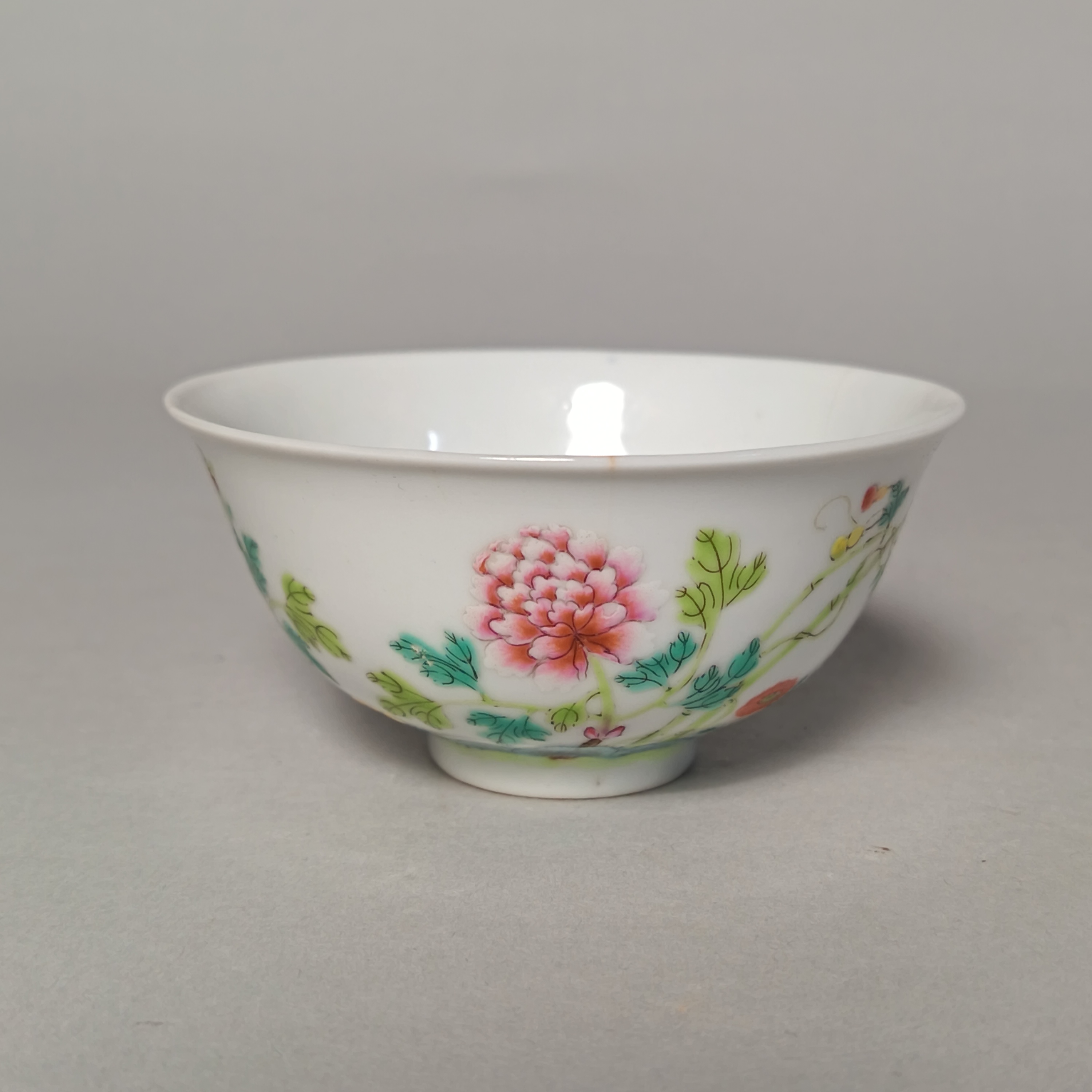 【010022037】民国 粉彩花卉茶圆