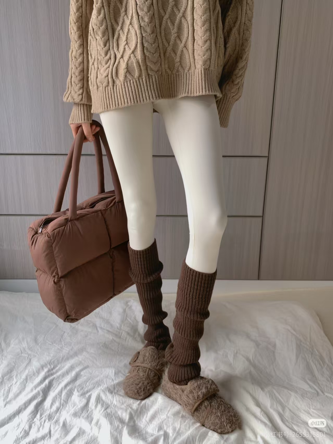 露款竖条纹纯色中筒袜套