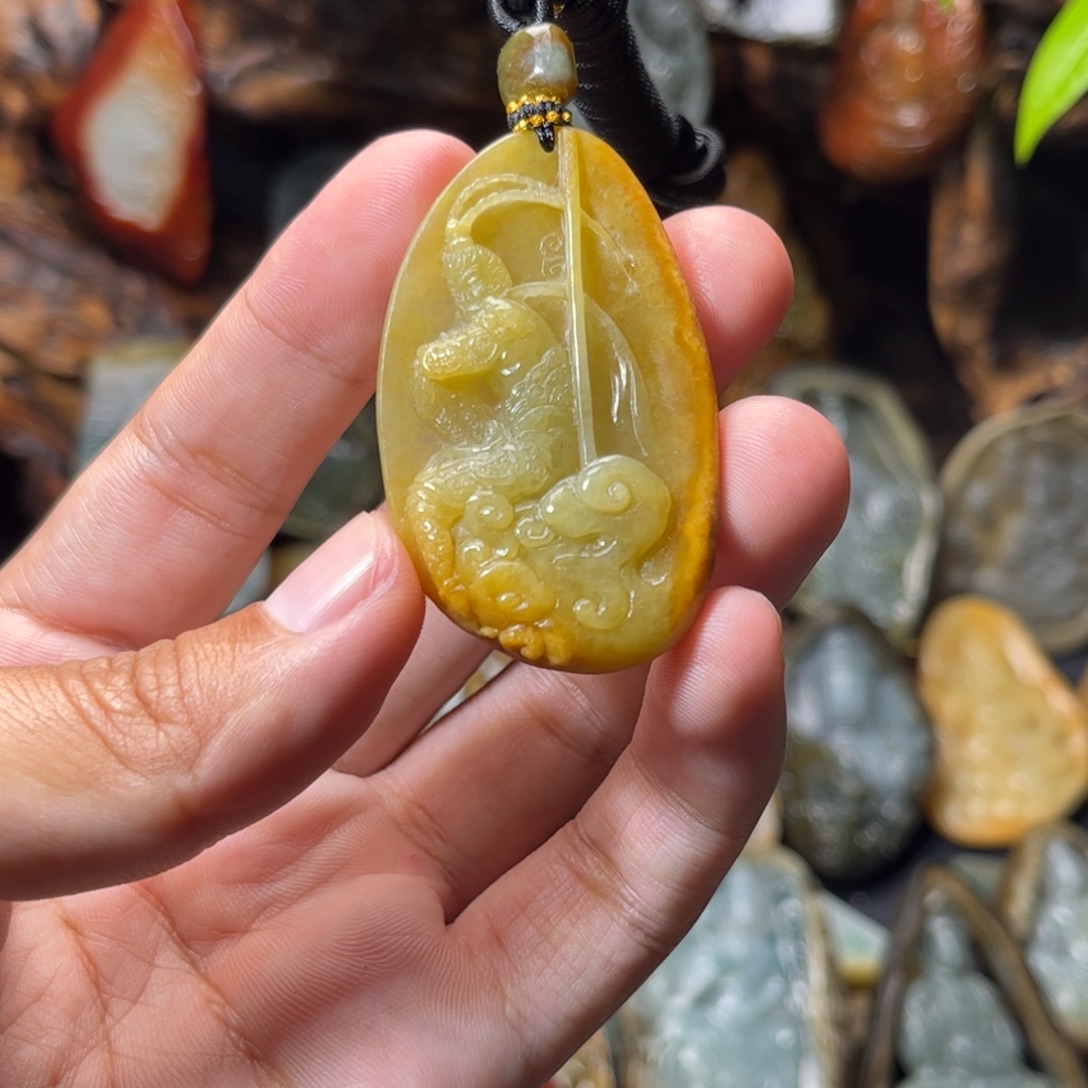 張****定制翡翠未镶嵌大圣