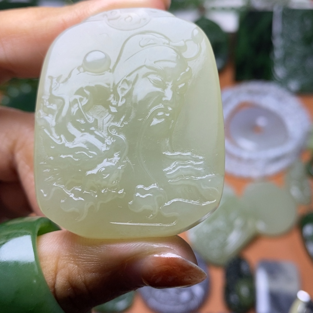 和田玉未镶嵌颈饰