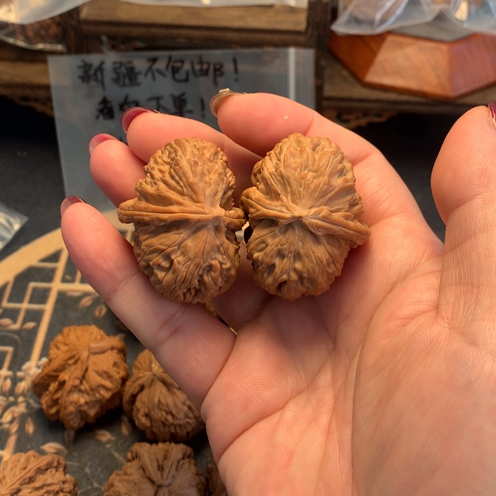 把件文玩核桃白狮子